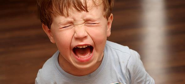 Οι μαγικές φράσεις που θα ηρεμήσουν το παιδί όταν θυμώνει